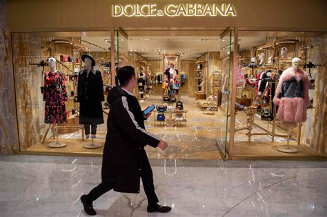 dolce and gabbana show cancelled